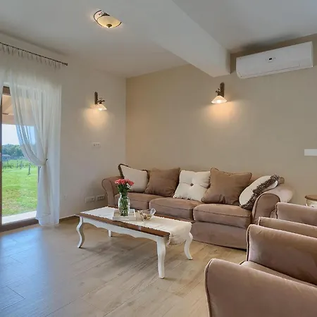 Semesterbostad Campagna *